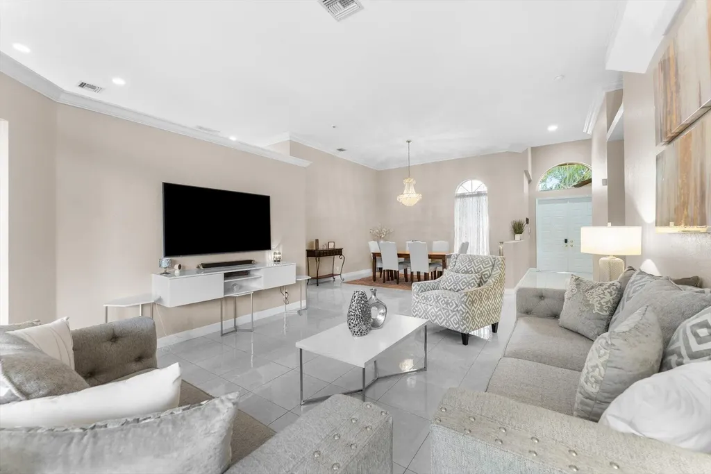 12420 NW 50th Place Coral Springs FL 33076