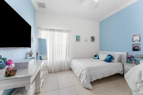 12420 NW 50th Place Coral Springs FL 33076