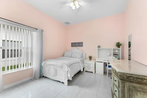 12420 NW 50th Place Coral Springs FL 33076