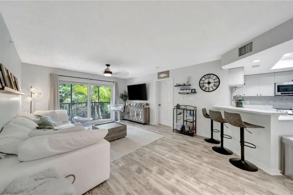 2125 SE 10th Avenue Fort Lauderdale FL 33316