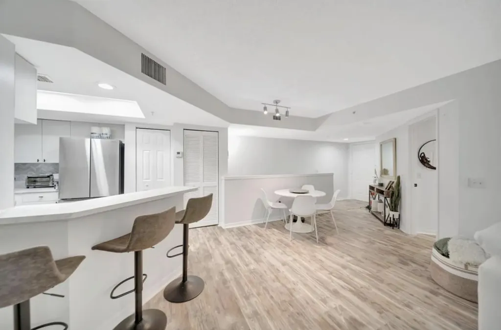 2125 SE 10th Avenue Fort Lauderdale FL 33316