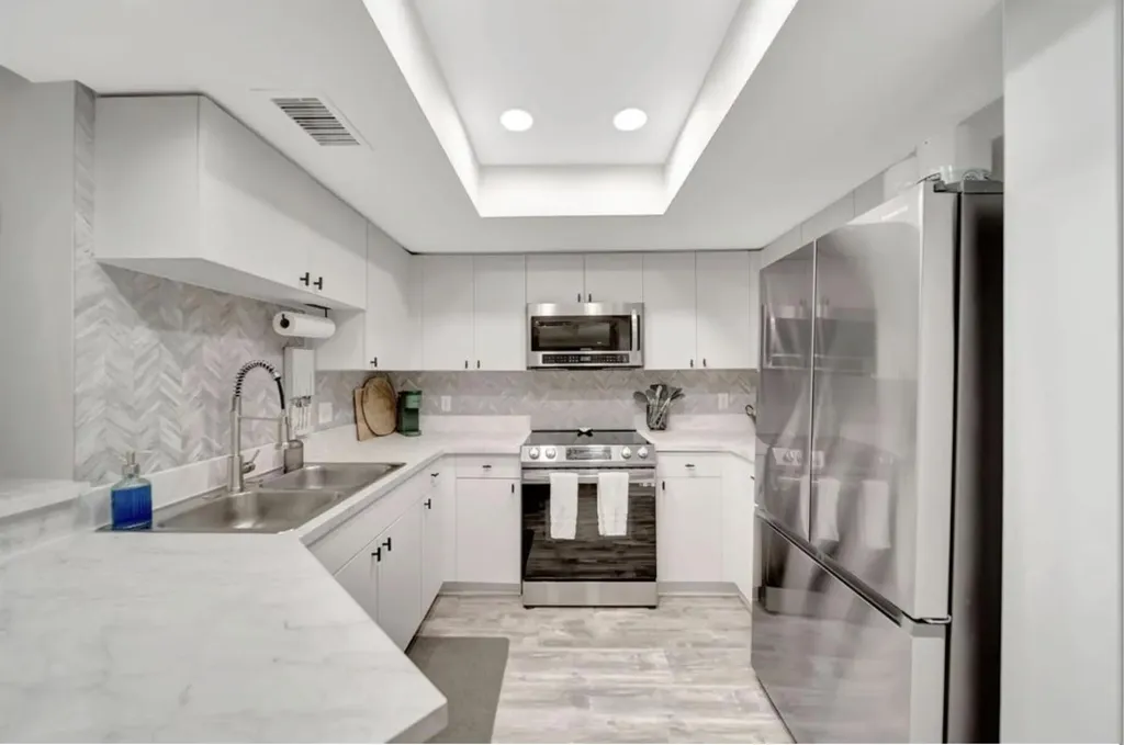 2125 SE 10th Avenue Fort Lauderdale FL 33316