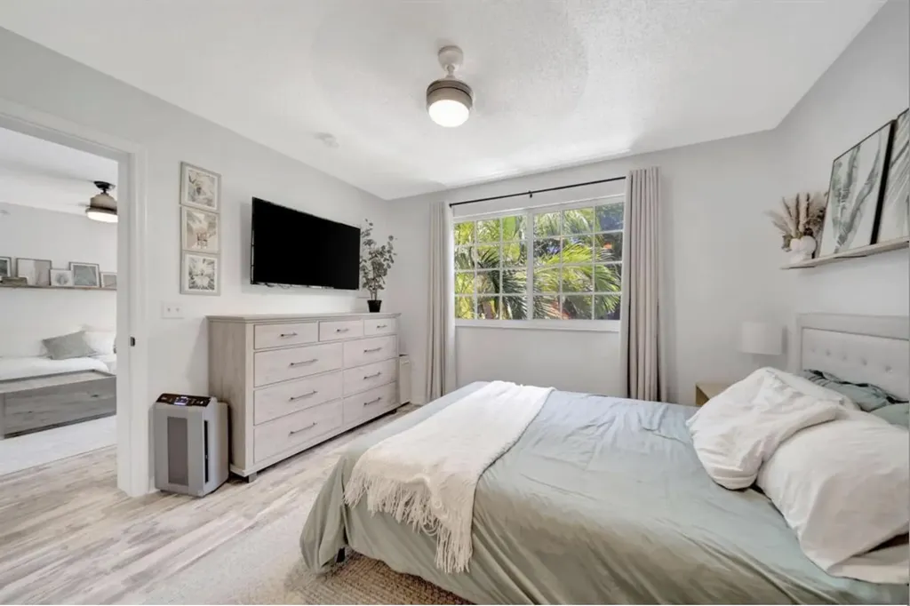 2125 SE 10th Avenue Fort Lauderdale FL 33316