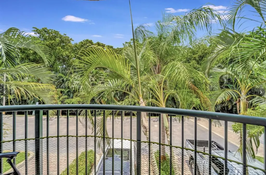 2125 SE 10th Avenue Fort Lauderdale FL 33316