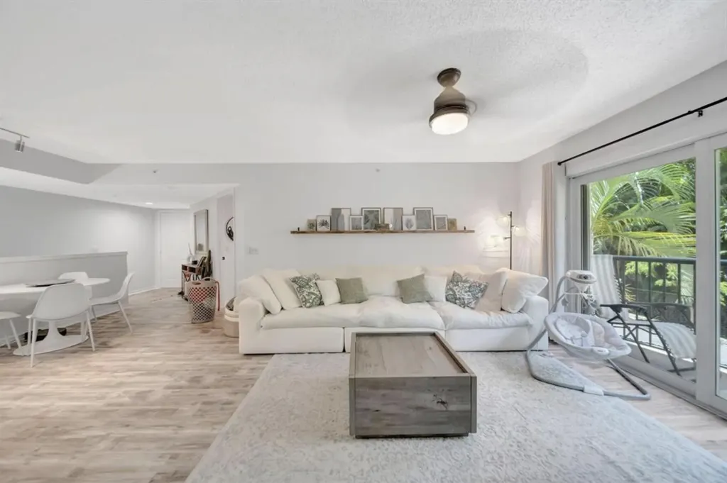 2125 SE 10th Avenue Fort Lauderdale FL 33316