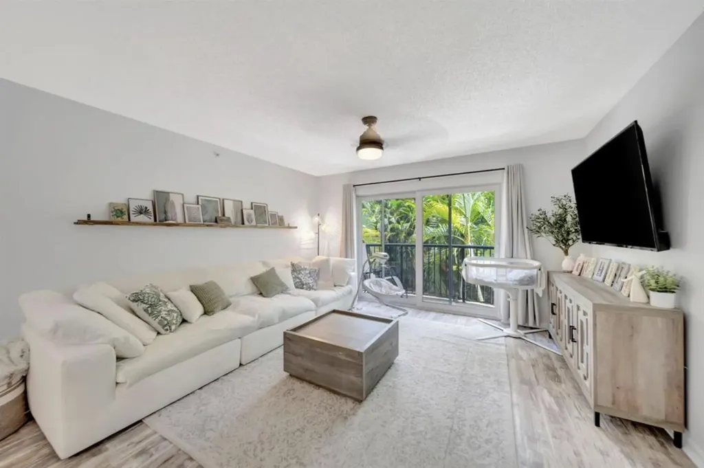 2125 SE 10th Avenue Fort Lauderdale FL 33316