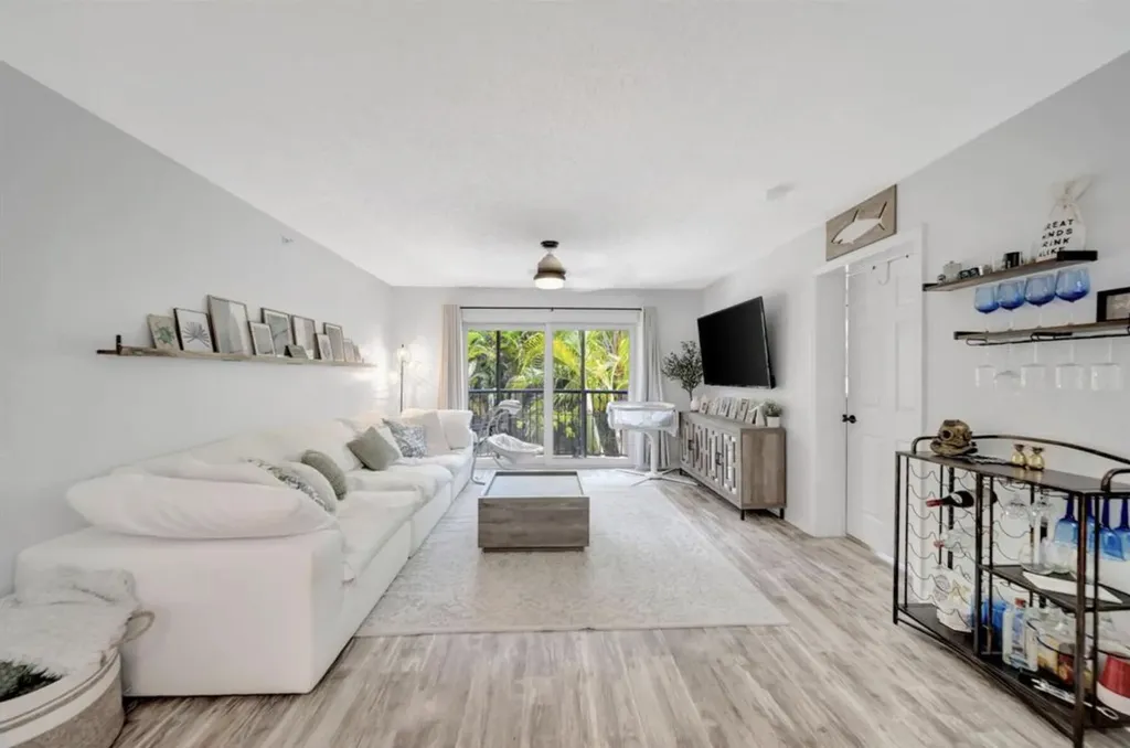 2125 SE 10th Avenue Fort Lauderdale FL 33316