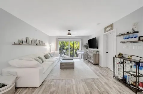 2125 SE 10th Avenue Fort Lauderdale FL 33316