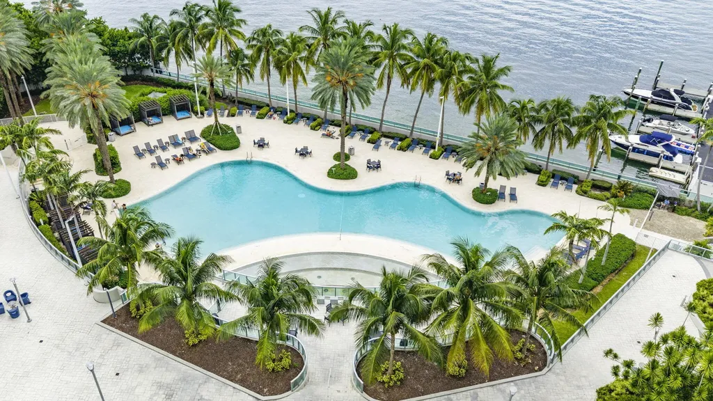 1500 Bay Road Miami Beach FL 33139