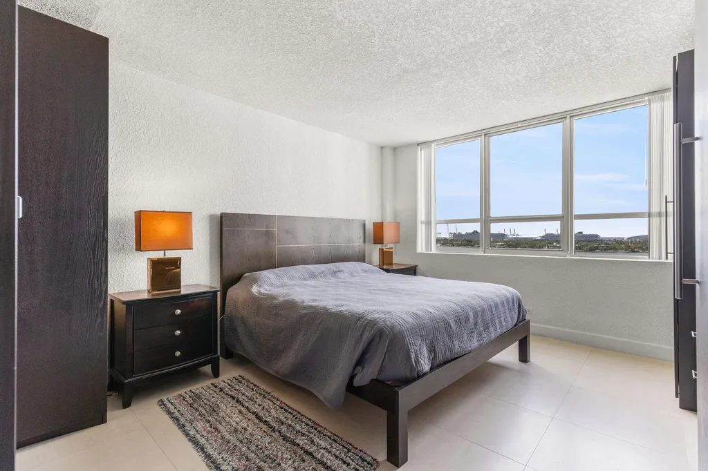 1500 Bay Road Miami Beach FL 33139