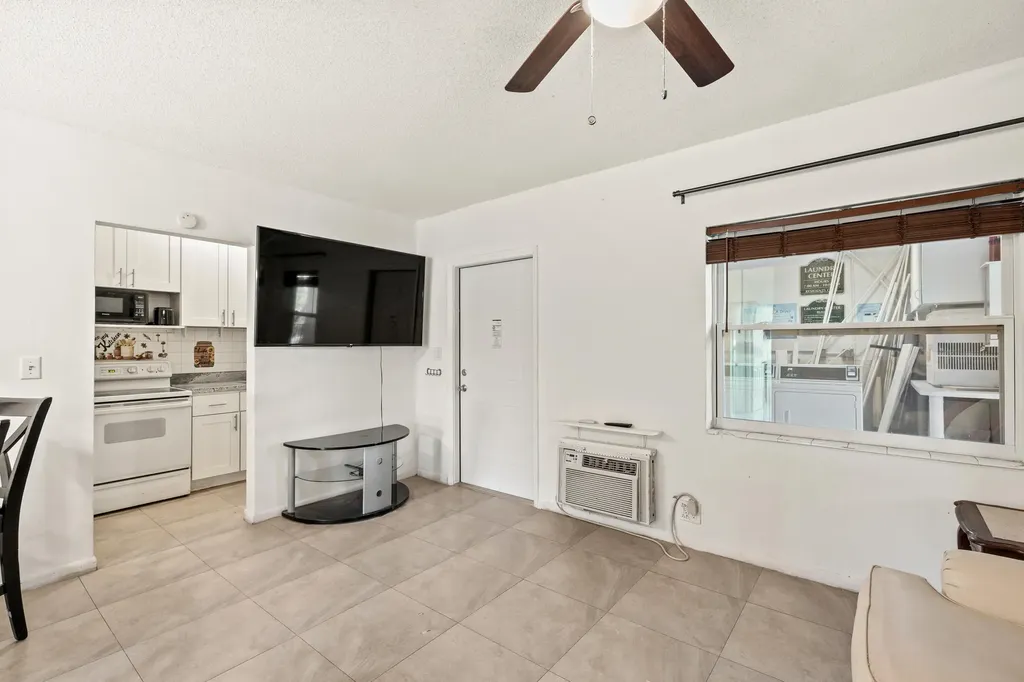 1021 NE 24th Avenue Pompano Beach FL 33062