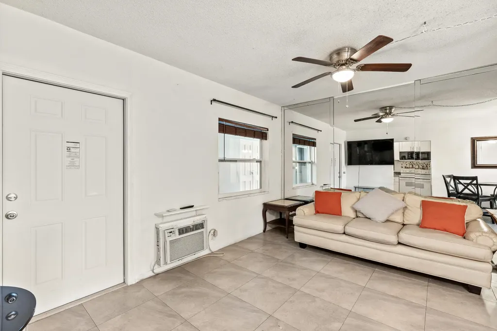 1021 NE 24th Avenue Pompano Beach FL 33062