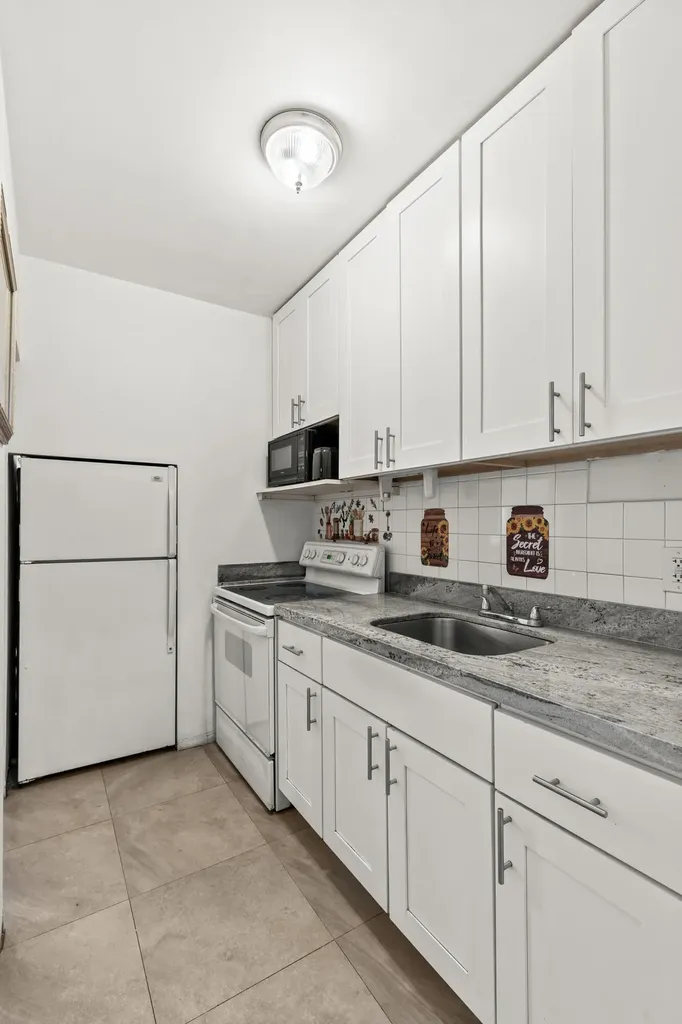 1021 NE 24th Avenue Pompano Beach FL 33062