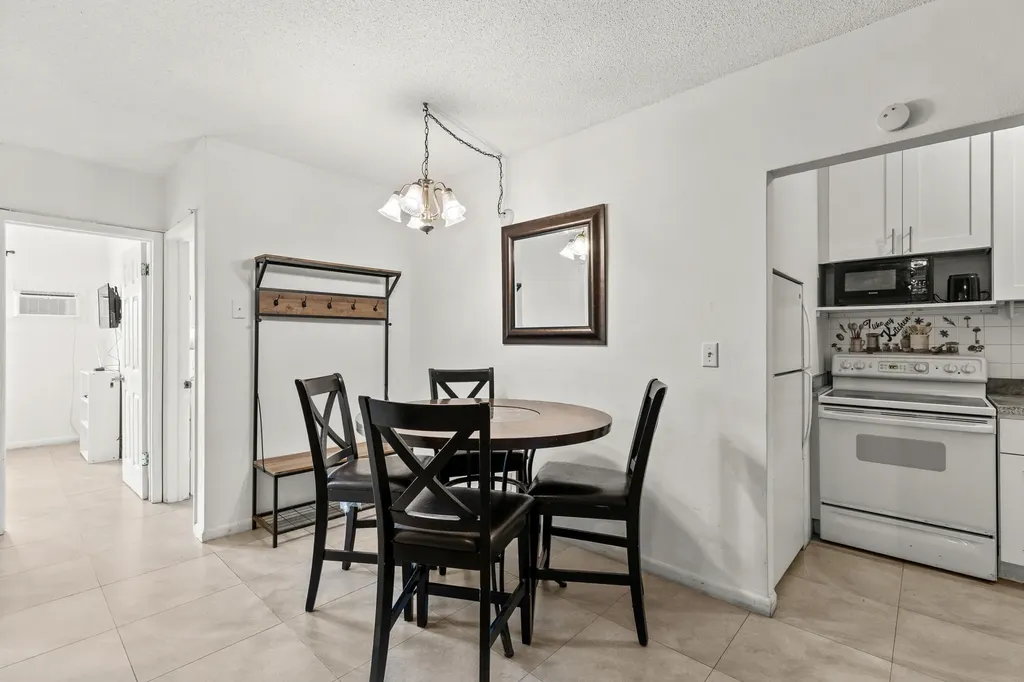 1021 NE 24th Avenue Pompano Beach FL 33062