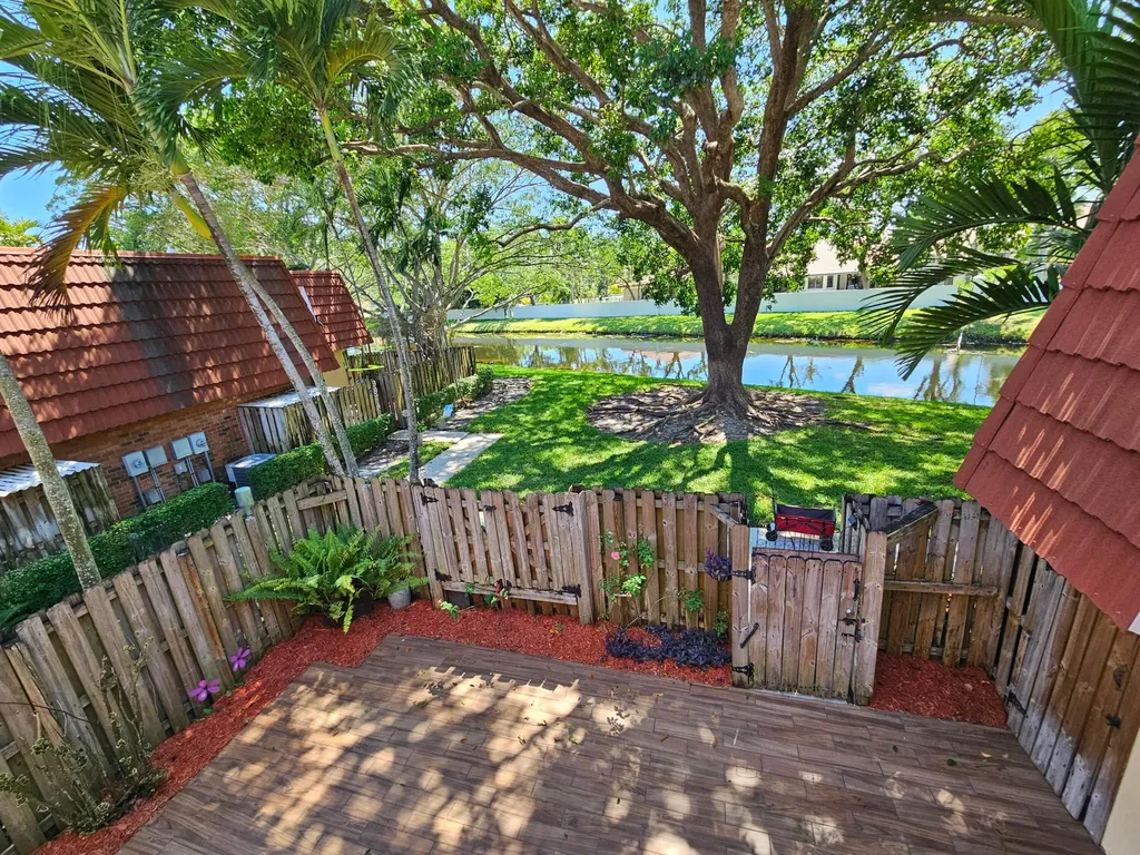 9982 NW 6th Court Plantation FL 33324