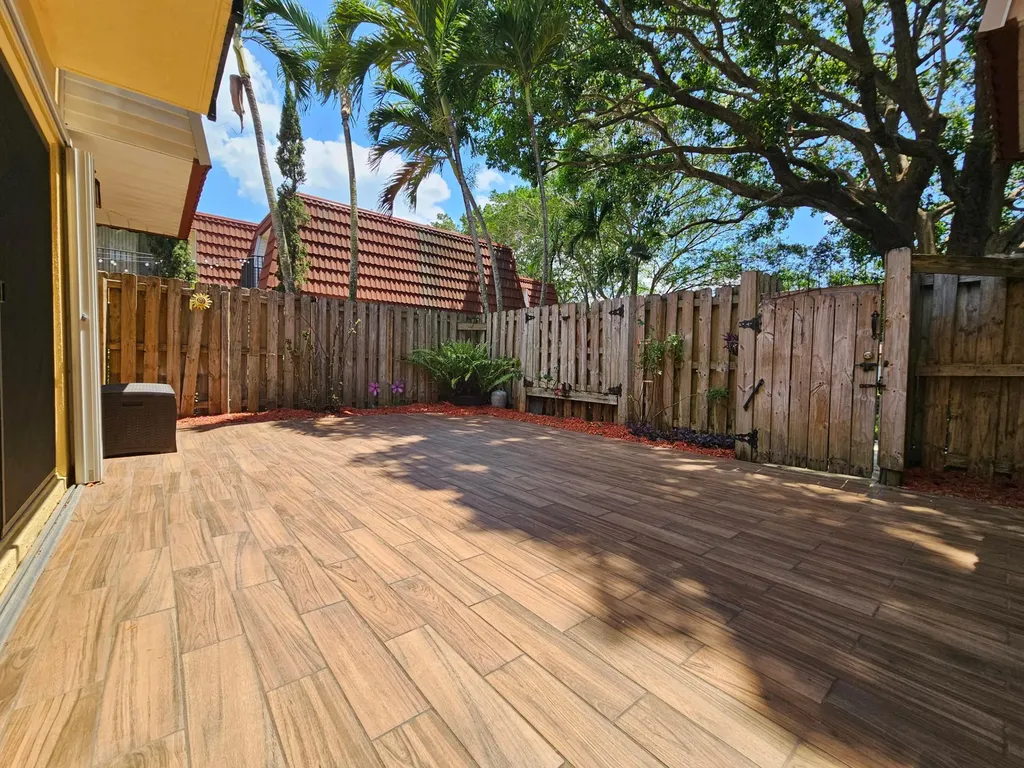 9982 NW 6th Court Plantation FL 33324