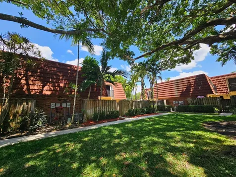 9982 NW 6th Court Plantation FL 33324