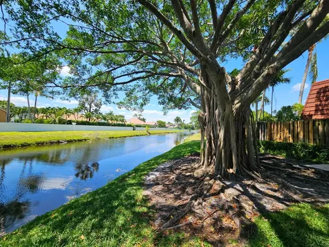 9982 NW 6th Court Plantation FL 33324