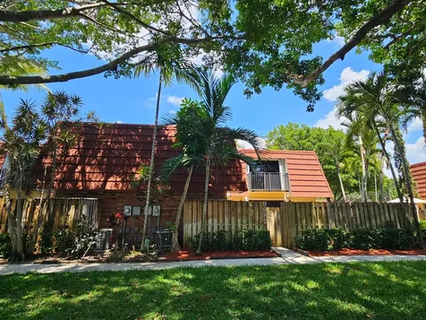 9982 NW 6th Court Plantation FL 33324