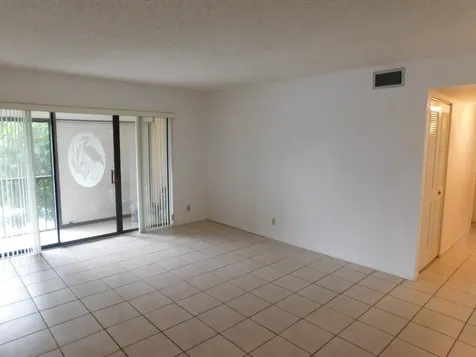627 Sea Pine Way Greenacres FL 33415