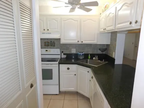 627 Sea Pine Way Greenacres FL 33415