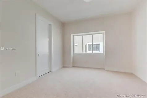 682 NE 43rd Street Oakland Park FL 33334