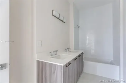 682 NE 43rd Street Oakland Park FL 33334