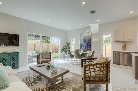 682 NE 43rd Street Oakland Park FL 33334