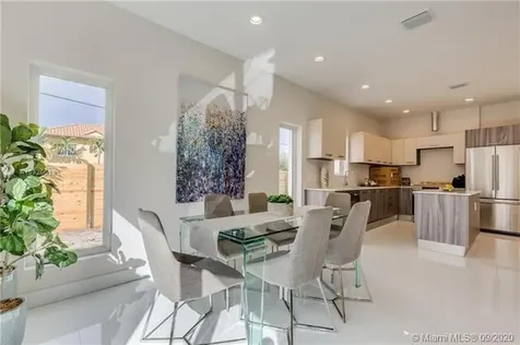 682 NE 43rd Street Oakland Park FL 33334