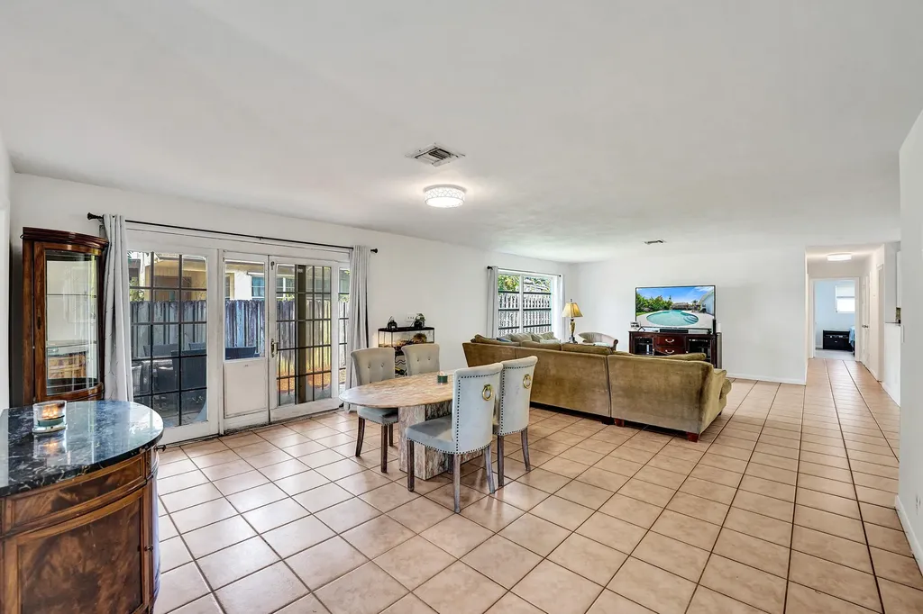 1208 NE 7th Street Pompano Beach FL 33060