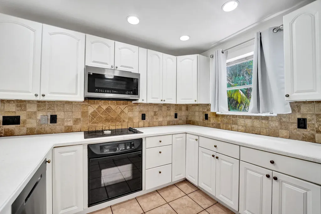 1208 NE 7th Street Pompano Beach FL 33060