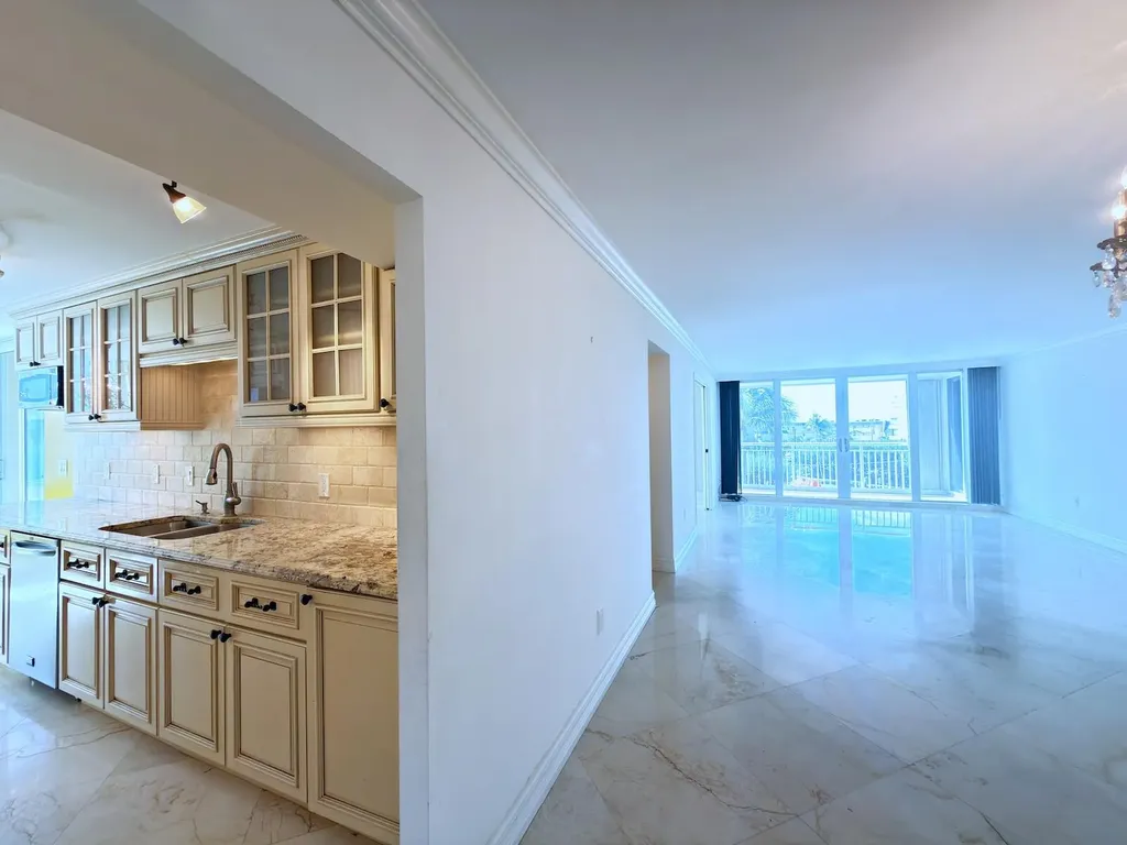 3546 S Ocean Boulevard South Palm Beach FL 33480