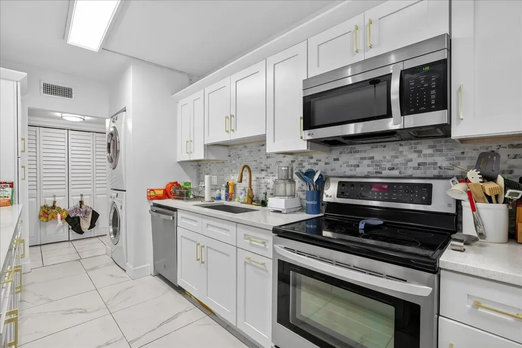 6328 W Longboat Lane Lane W Boca Raton FL 33433