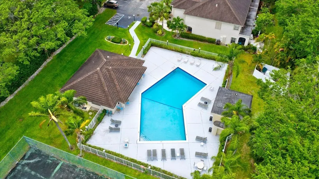 6328 W Longboat Lane Lane W Boca Raton FL 33433