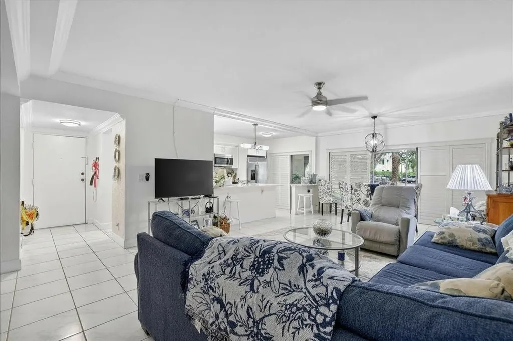 6328 W Longboat Lane Lane W Boca Raton FL 33433