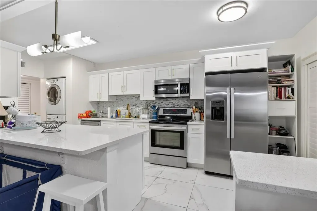 6328 W Longboat Lane Lane W Boca Raton FL 33433