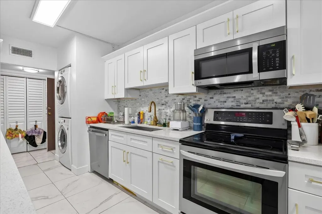 6328 W Longboat Lane Lane W Boca Raton FL 33433