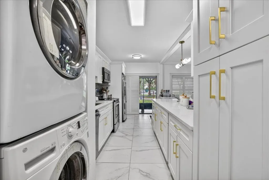6328 W Longboat Lane Lane W Boca Raton FL 33433
