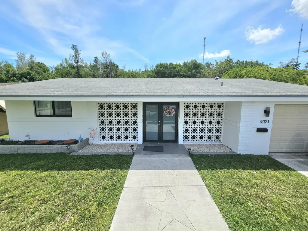 4021 E Shore Road Miramar FL 33023