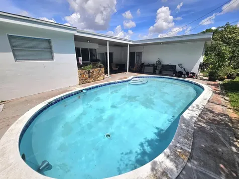 4021 E Shore Road Miramar FL 33023