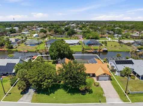 229 NE Sagamore Terrace Port St Lucie FL 34983