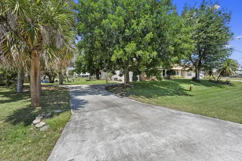 229 NE Sagamore Terrace Port St Lucie FL 34983
