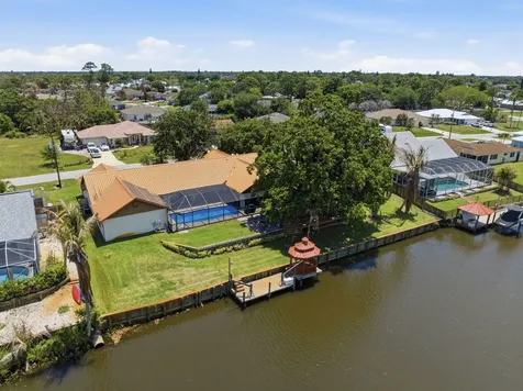 229 NE Sagamore Terrace Port St Lucie FL 34983