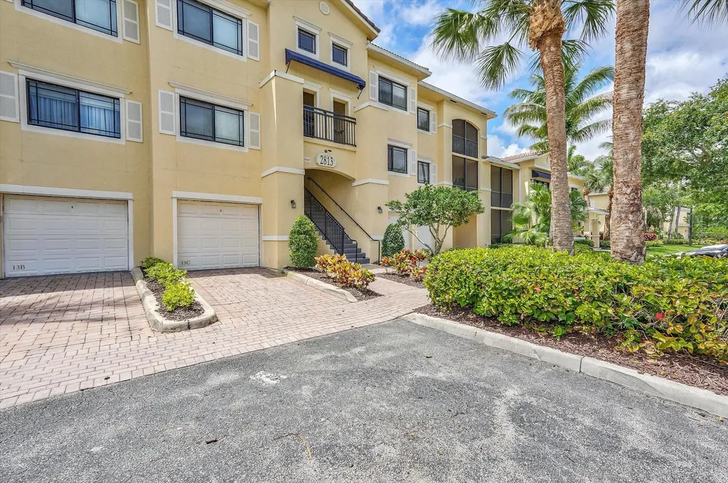 2813 Grande Parkway Palm Beach Gardens FL 33410