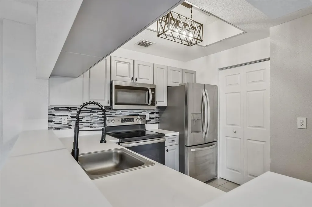 2813 Grande Parkway Palm Beach Gardens FL 33410