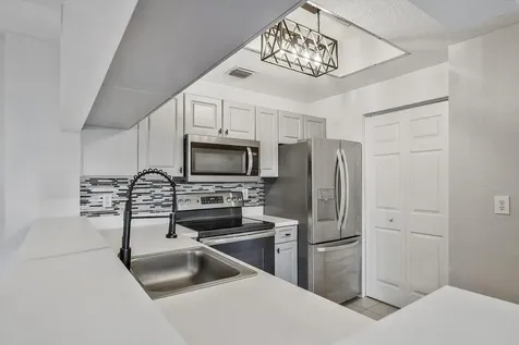 2813 Grande Parkway Palm Beach Gardens FL 33410