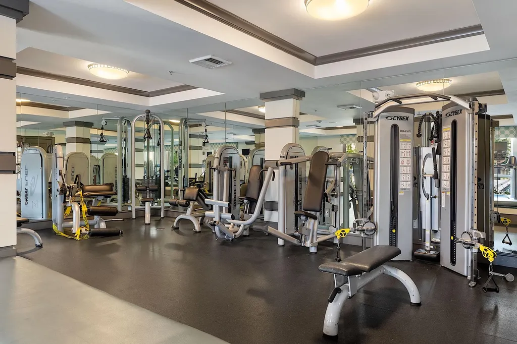 2421 NE 65th Street Fort Lauderdale FL 33308
