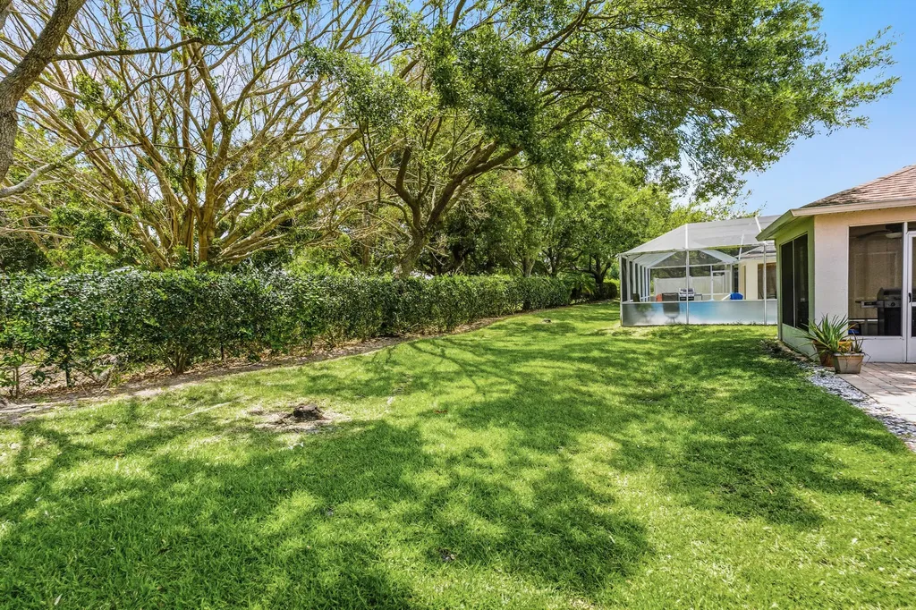 1013 E 13th Square Vero Beach FL 32960