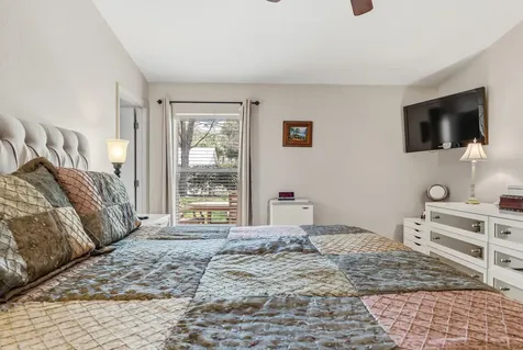 1013 E 13th Square Vero Beach FL 32960