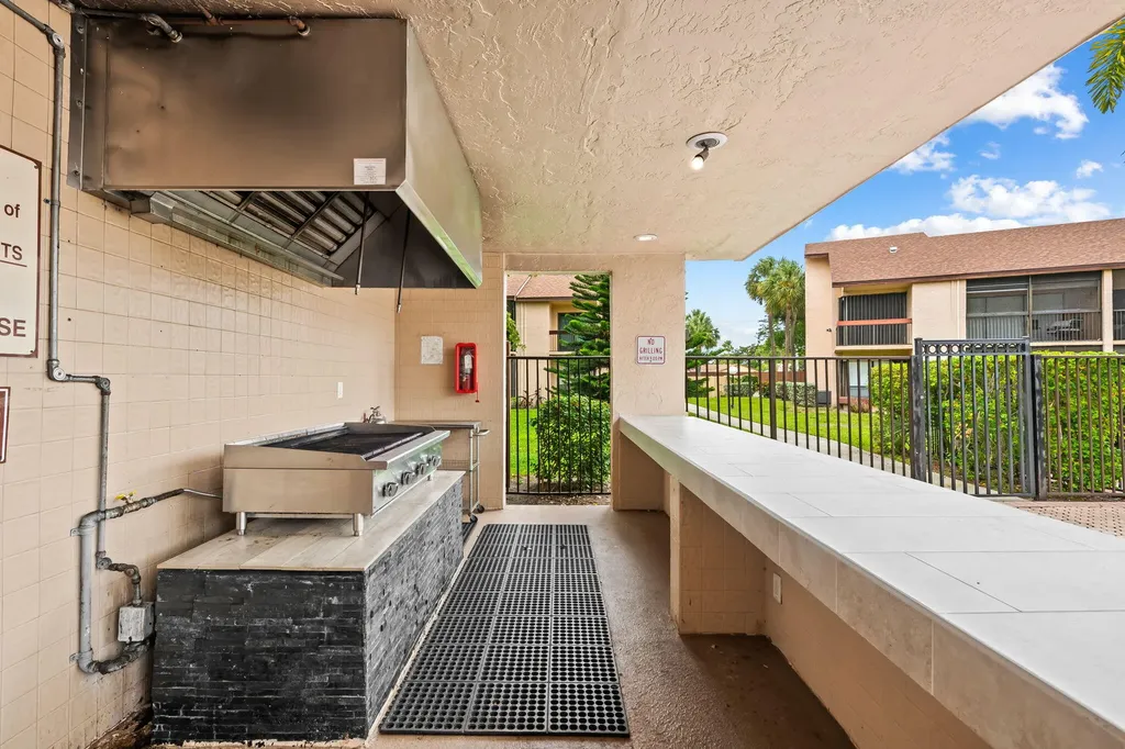 2257 SW 15th Street Deerfield Beach FL 33442